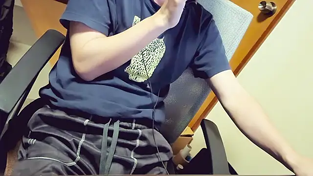 Snapshot of yukitaka_001 chatting on 15, 7, 2026 yukitaka 001 online show from 15, 7, 2026