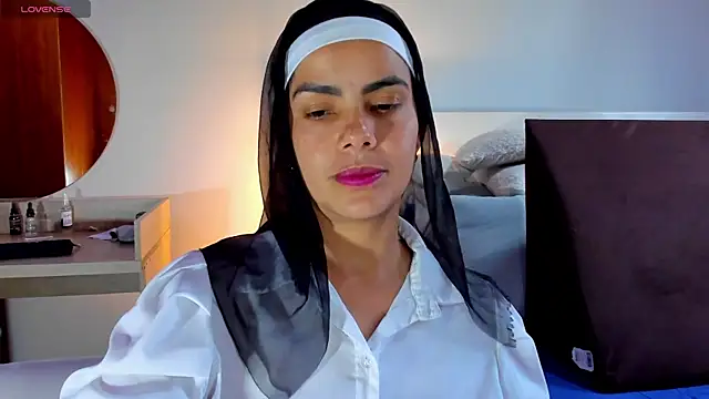 ClaraMariaMon online show from 17, 3, 2025