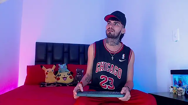 Snapshot of Brutal_Sex_Fucking chatting on 29, 1, 2025 Brutal Sex Fucking online show from 29, 1, 2025