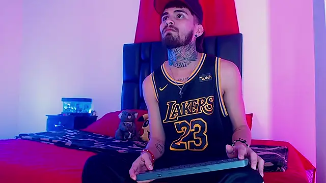 Snapshot of Brutal_Sex_Fucking chatting on 19, 2, 2025 Brutal Sex Fucking online show from 19, 2, 2025