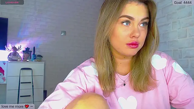 Snapshot of SuchCute chatting on 9, 3, 2025 SuchCute online show from 9, 3, 2025