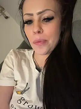 Snapshot of Highschoolpussy chatting on 17, 1, 2025 Highschoolpussy online show from 17, 1, 2025