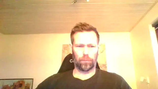 Snapshot of Gotta1 chatting on 11, 3, 2025 Gotta1 online show from 11, 3, 2025