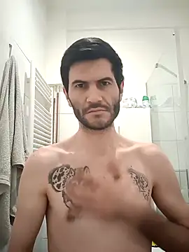 Snapshot of Gigolo4040 chatting on 14, 12, 2024 Gigolo4040 online show from 14, 12, 2024