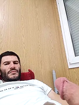 Snapshot of Gigolo4040 chatting on 7, 10, 2025 Gigolo4040 online show from 7, 10, 2025