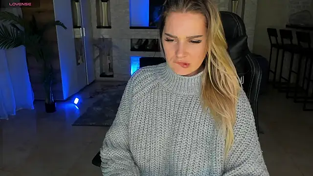 KittiLiza online show from 28, 2, 2025