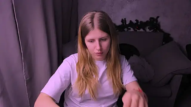 Snapshot of kirraa_ chatting on 12, 1, 2025 kirraa  online show from 12, 1, 2025