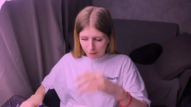 Snapshot of kirraa_ chatting on 2, 2, 2025 kirraa  online show from 2, 2, 2025