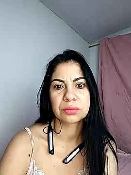 Snapshot of saralunabella chatting on 22, 12, 2024 saralunabella online show from 22, 12, 2024