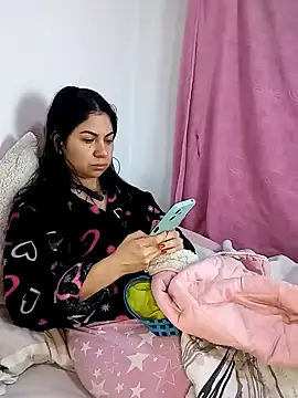 Snapshot of saralunabella chatting on 23, 1, 2025 saralunabella online show from 23, 1, 2025