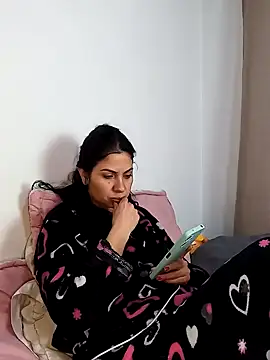 Snapshot of saralunabella chatting on 25, 1, 2025 saralunabella online show from 25, 1, 2025