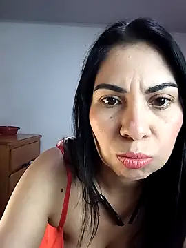 Snapshot of saralunabella chatting on 1, 2, 2025 saralunabella online show from 1, 2, 2025