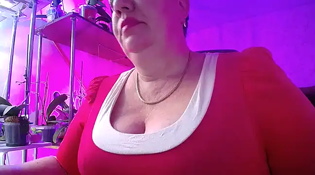  Sweet Woman online show from 18, 1, 2025