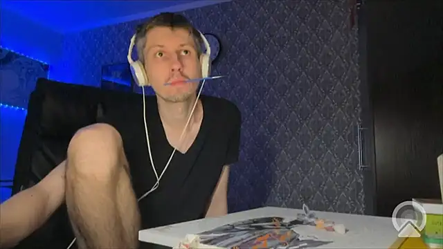 Aki-Laky online show from 18, 12, 2025