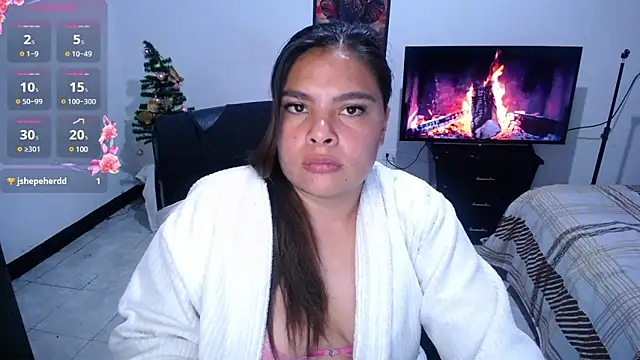 Snapshot of goddess_valXX chatting on 9, 12, 2024 goddess valXX online show from 9, 12, 2024