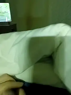 Porco81cazzo online show from 13, 2, 2026