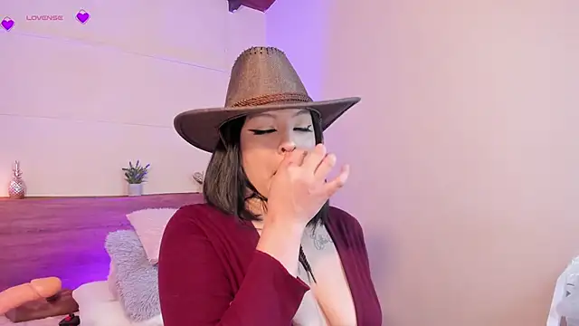 Snapshot of sherylgrey chatting on 23, 9, 2025 sherylgrey online show from 23, 9, 2025