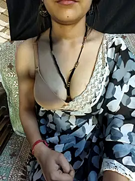 Snapshot of Bulbul_02 chatting on 23, 4, 2026 Bulbul 02 online show from 23, 4, 2026