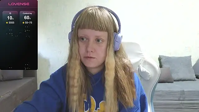 Snapshot of June_shy0 chatting on 25, 7, 2026 June shy0 online show from 25, 7, 2026