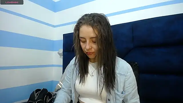 Snapshot of _isaabellaa chatting on 8, 2, 2025 isaabellaa online show from 8, 2, 2025