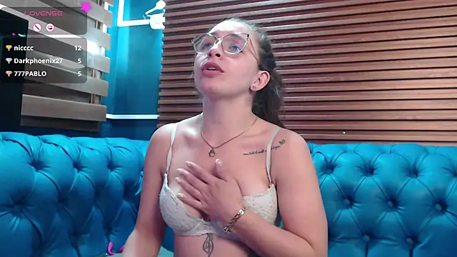 Snapshot of _isaabellaa chatting on 17, 2, 2025 isaabellaa online show from 17, 2, 2025