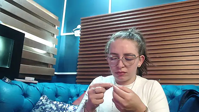 Snapshot of _isaabellaa chatting on 17, 2, 2025 isaabellaa online show from 17, 2, 2025