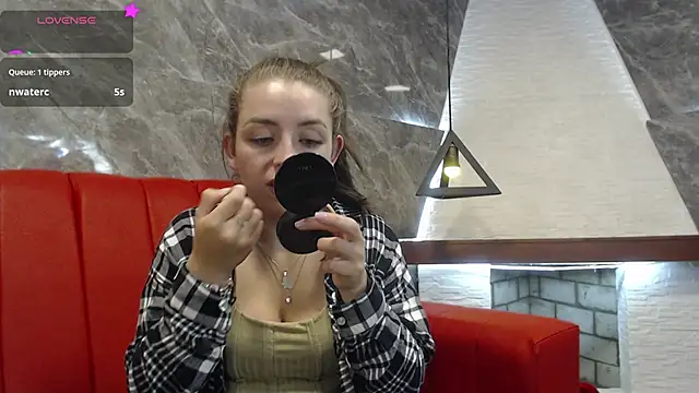 Snapshot of _isaabellaa chatting on 7, 3, 2025 isaabellaa online show from 7, 3, 2025