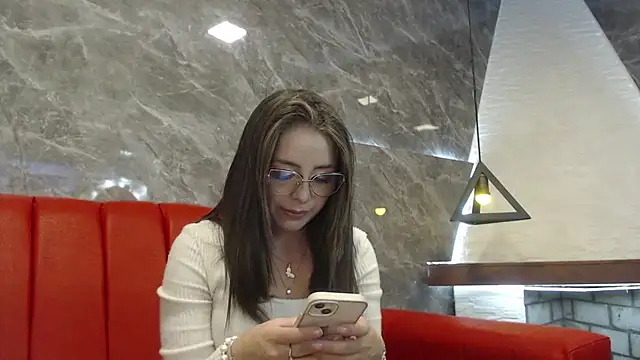 Snapshot of _isaabellaa chatting on 10, 3, 2025 isaabellaa online show from 10, 3, 2025