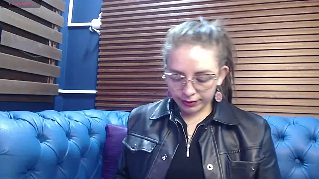 Snapshot of _isaabellaa chatting on 20, 3, 2025 isaabellaa online show from 20, 3, 2025