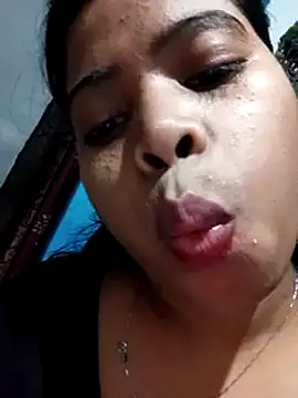 Snapshot of Queen_suman chatting on 10, 12, 2024 Queen suman online show from 10, 12, 2024