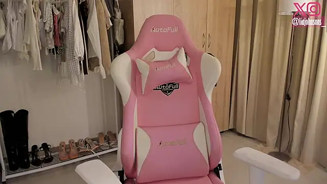 Sweetnaughtygirl  online show from 21, 10, 2025