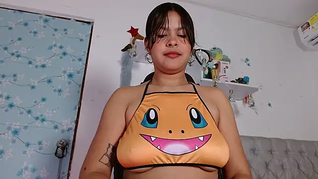Snapshot of miss_valery2 chatting on 4, 12, 2024 miss valery2 online show from 4, 12, 2024
