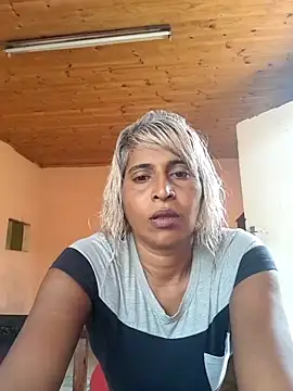 Goodgirlsue 77 online show from 24, 2, 2025