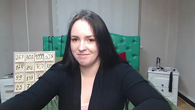 IsabelBlackberry online show from 8, 2, 2025