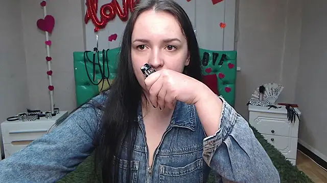 IsabelBlackberry online show from 16, 3, 2025