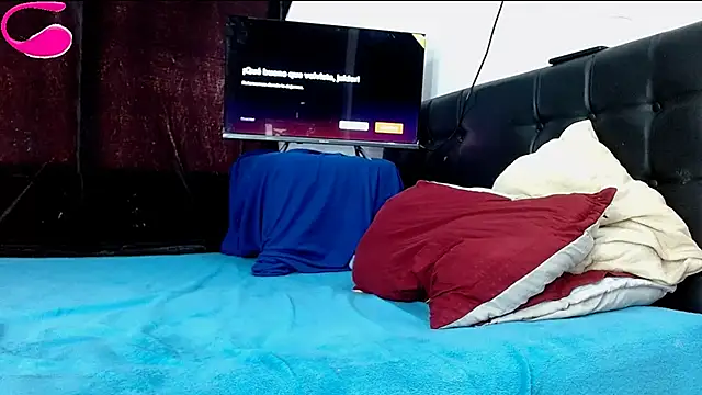 Deleon1995 online show from 4, 12, 2024