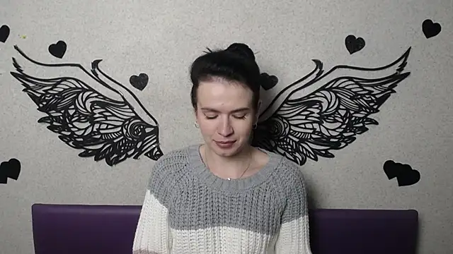 JasmineKouch online show from 20, 11, 2025