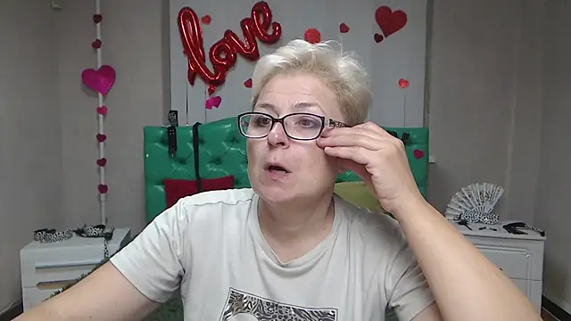 Snapshot of EmiliaGree chatting on 14, 9, 2025 EmiliaGree online show from 14, 9, 2025