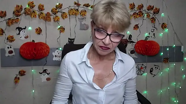 EllaBonito online show from 2, 11, 2025