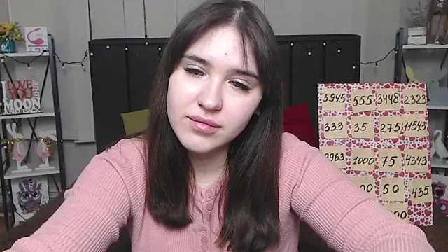 LauraHlot online show from 6, 2, 2025