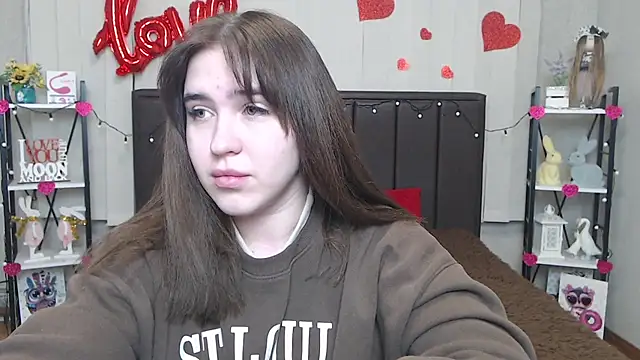 LauraHlot online show from 14, 2, 2025