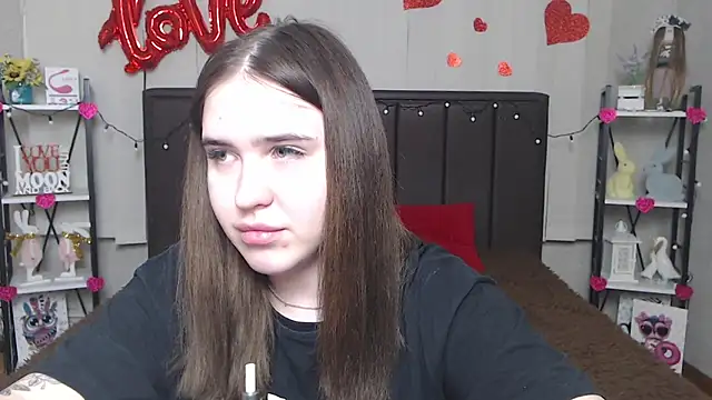 LauraHlot online show from 18, 2, 2025