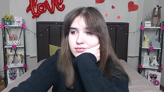 LauraHlot online show from 24, 2, 2025