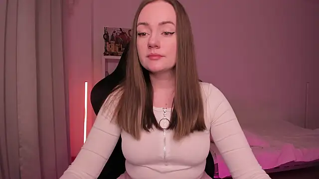 WalkingGirl online show from 6, 2, 2025