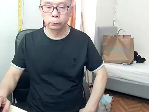 Snapshot of zwc147369 chatting on 23, 5, 2026 zwc147369 online show from 23, 5, 2026