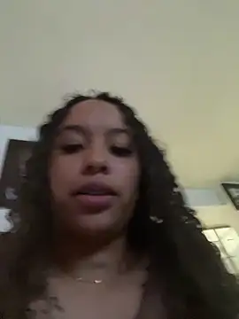 MarieLeon online show from 3, 10, 2025