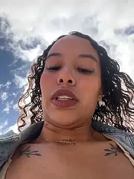 MarieLeon online show from 15, 1, 2026