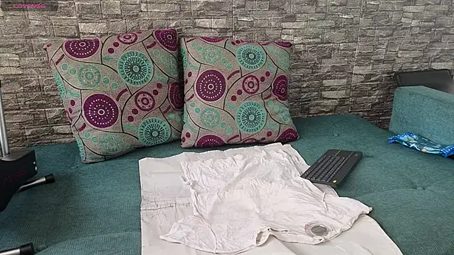 Snapshot of anellejones chatting on 11, 2, 2026 anellejones online show from 11, 2, 2026