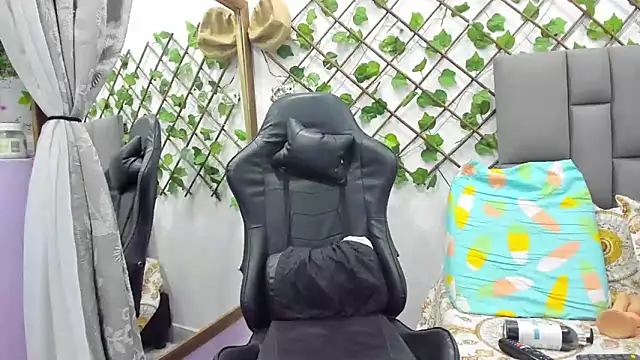 MurphyAngelina online show from 5, 2, 2025