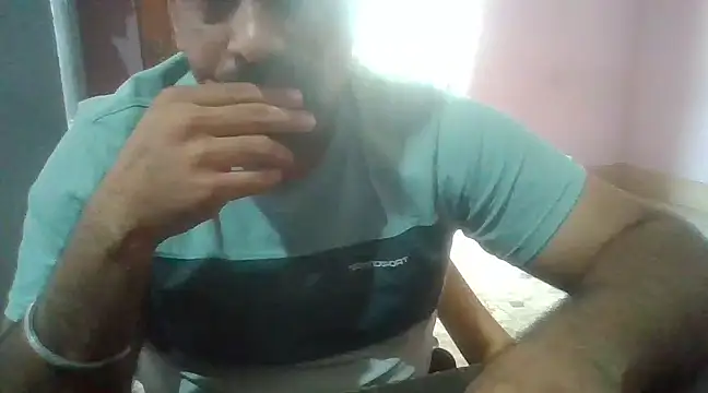 Snapshot of boyplay1000 chatting on 24, 2, 2025 boyplay1000 online show from 24, 2, 2025